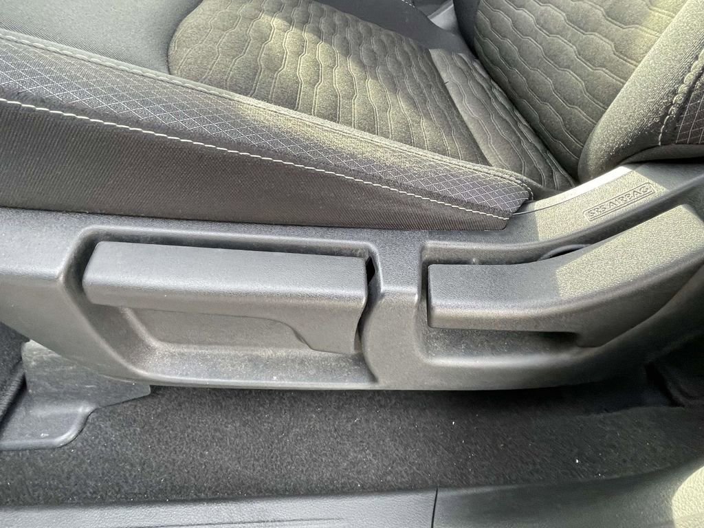 Used 2024 Nissan Pathfinder S image 15