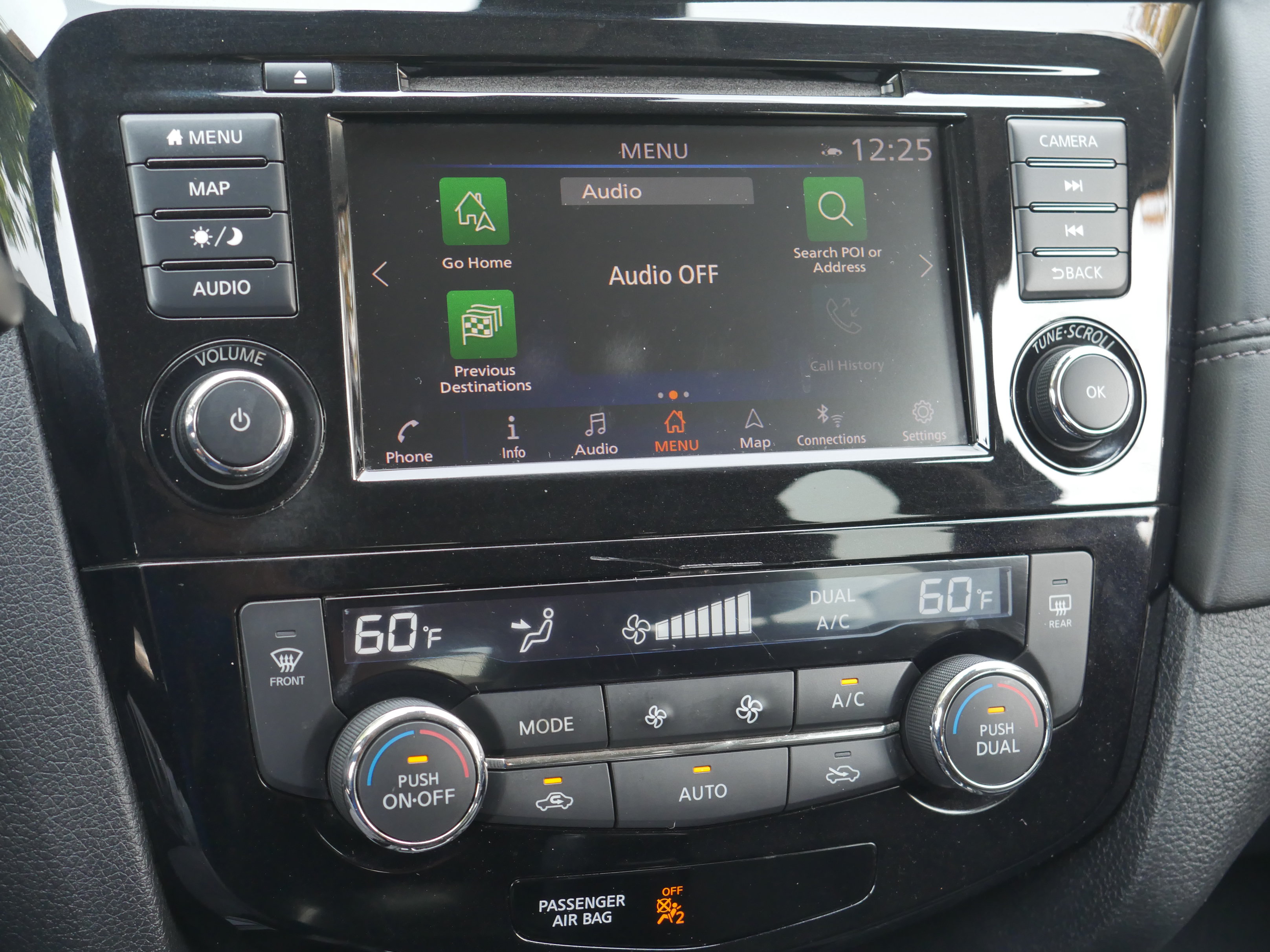 Used 2019 Nissan Rogue SL w/ Premium Package AWD/4WD image 11