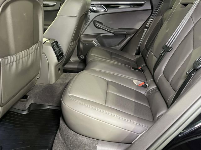 Certified 2025 Porsche Macan image 19