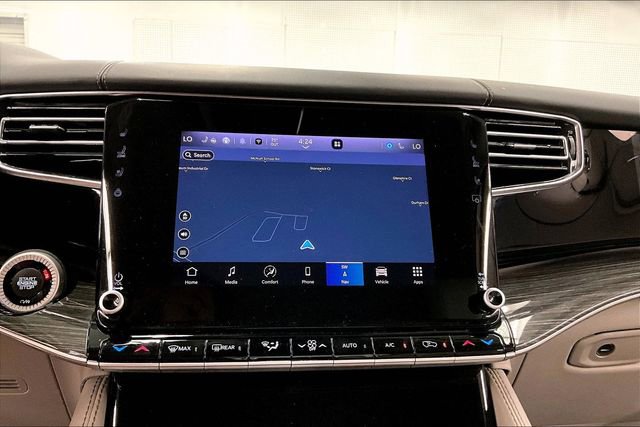 Used 2022 Jeep Wagoneer Series III w/ Rear Seat Video Group 1 AWD/4WD image 28