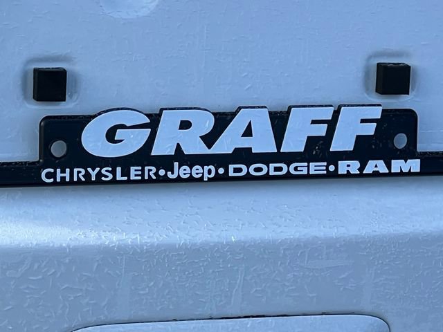 Used 2018 Jeep Grand Cherokee Laredo w/ All-Weather Capability Group image 43