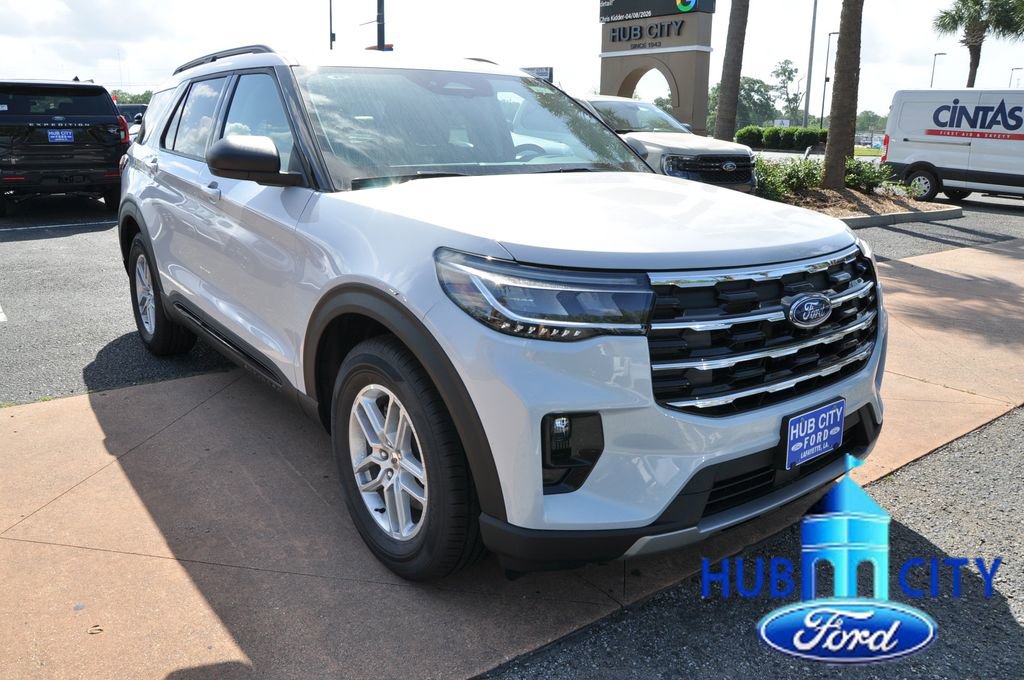 New 2026 Ford Explorer Active RWD image 7
