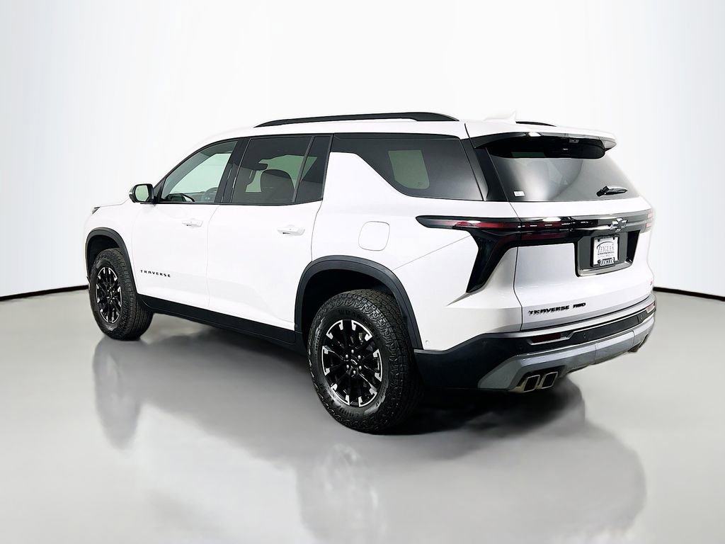 Used 2024 Chevrolet Traverse Z71 w/ Enhanced Driving Package image 7