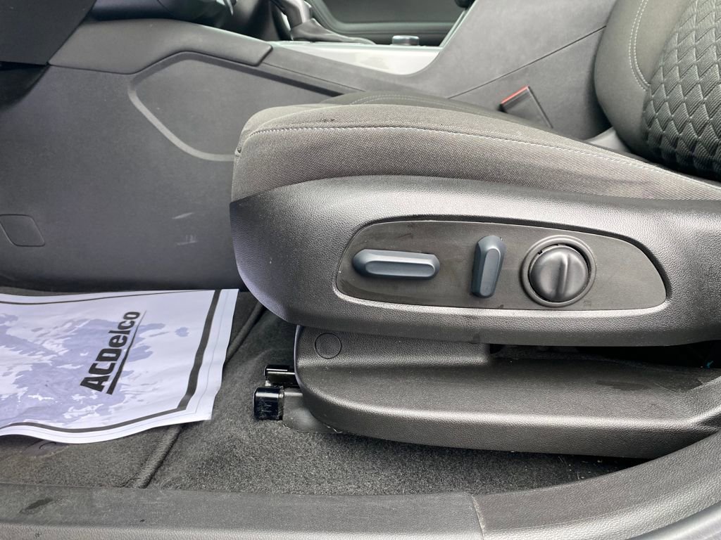 Used 2022 Chevrolet Blazer LT image 21