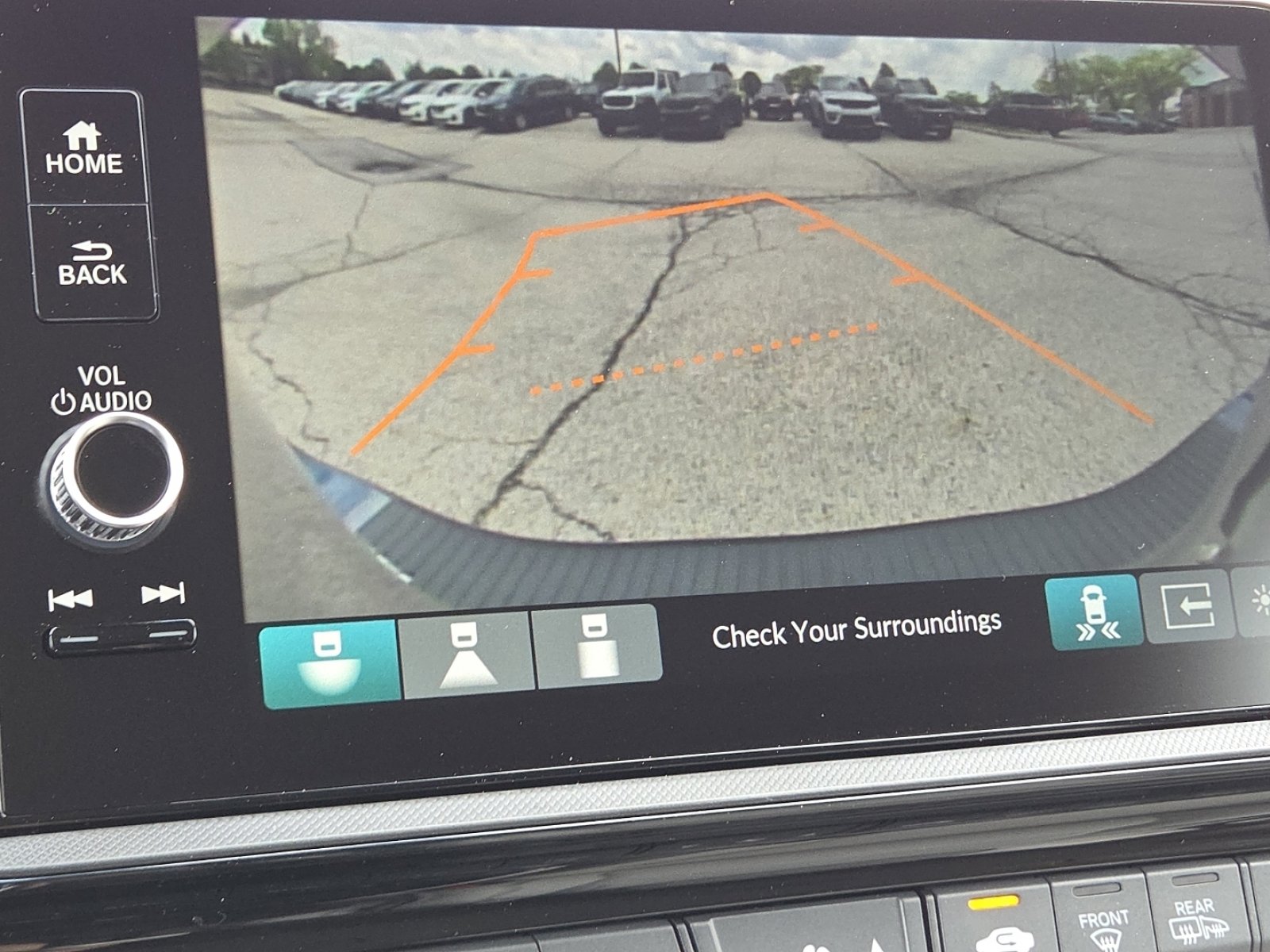 New 2026 Honda Odyssey Touring image 9