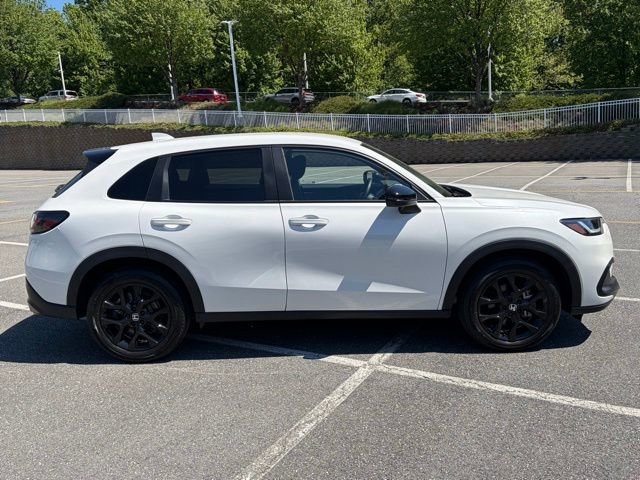 Used 2025 Honda HR-V Sport image 8