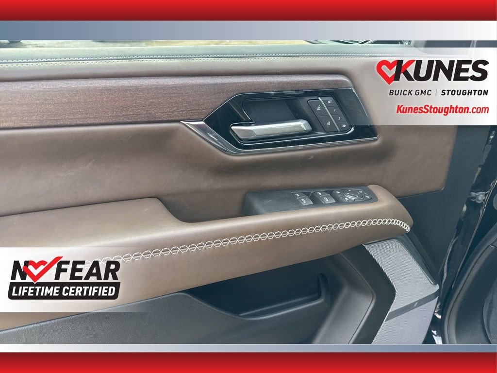 Used 2025 GMC Yukon XL Denali Ultimate w/ LPO, Floor Liner Package image 19