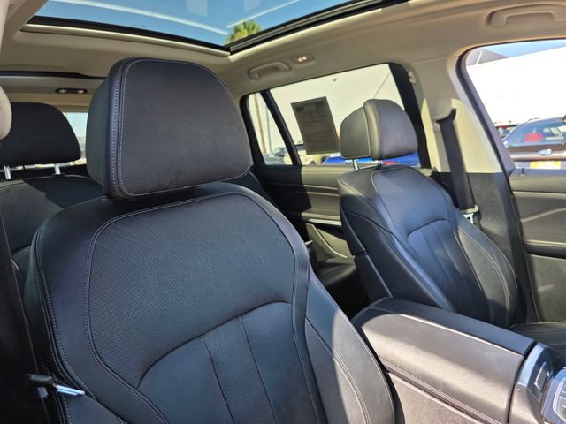 Used 2021 BMW X7 xDrive40i w/ Premium Package AWD/4WD image 11