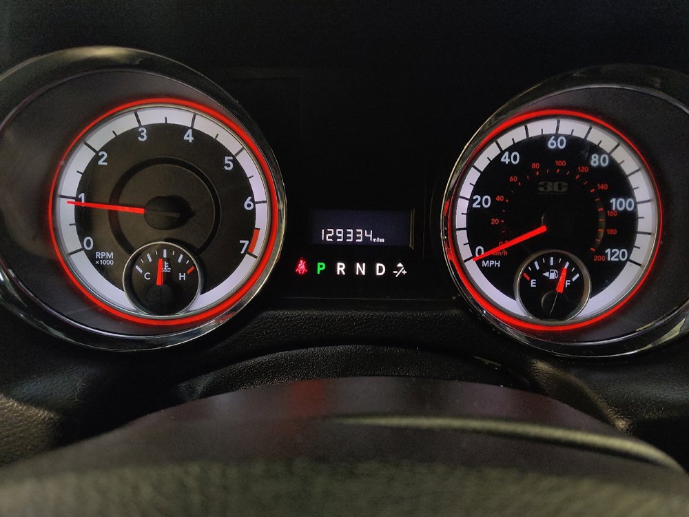 Used 2014 Dodge Grand Caravan SXT FWD image 23