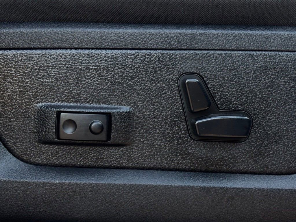 Used 2014 RAM 2500 Laramie image 28