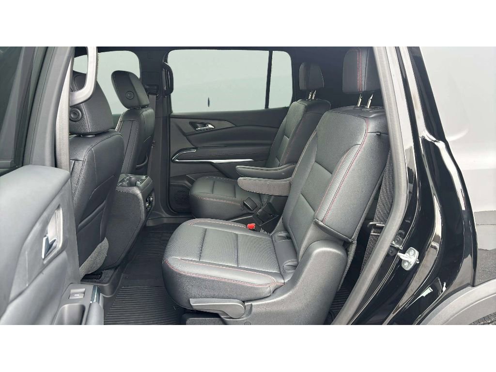 Used 2024 Chevrolet Traverse Z71 w/ LPO, Floor Liner Package image 12