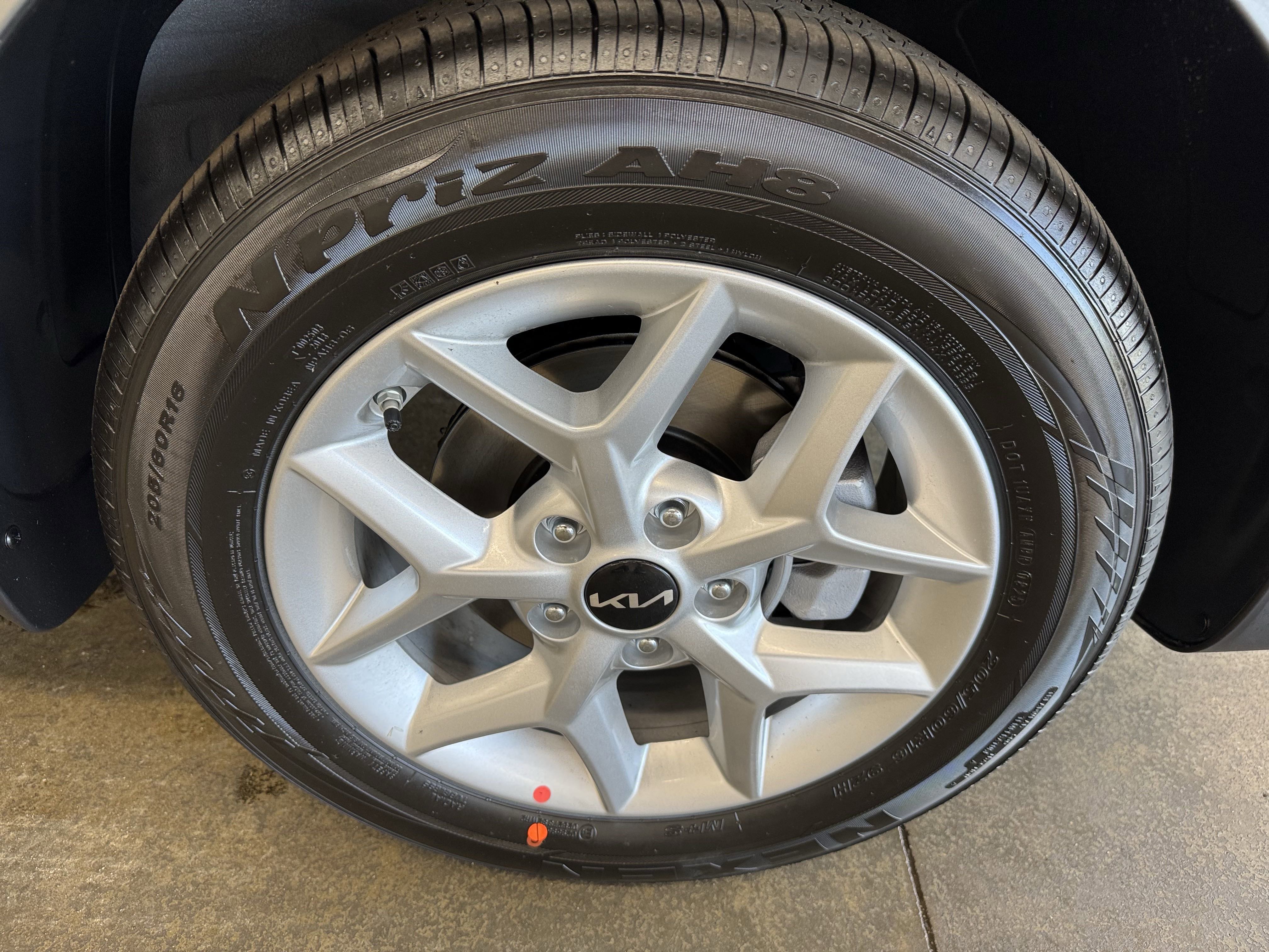 New 2025 Kia Soul LX image 4