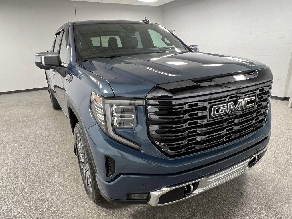 Used 2024 GMC Sierra 1500 Denali Ultimate image 2
