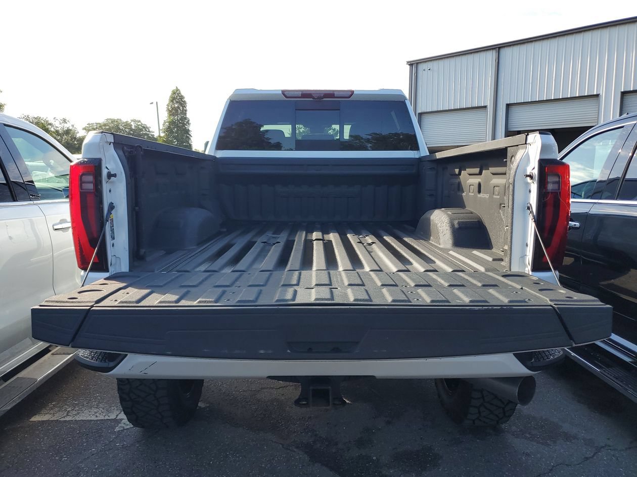 Used 2024 GMC Sierra 2500 Denali Ultimate AWD/4WD image 9