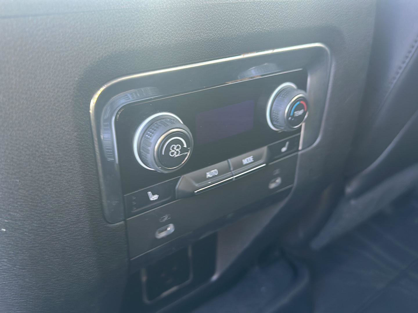 Used 2021 Chevrolet Tahoe High Country w/ Premium Package image 13