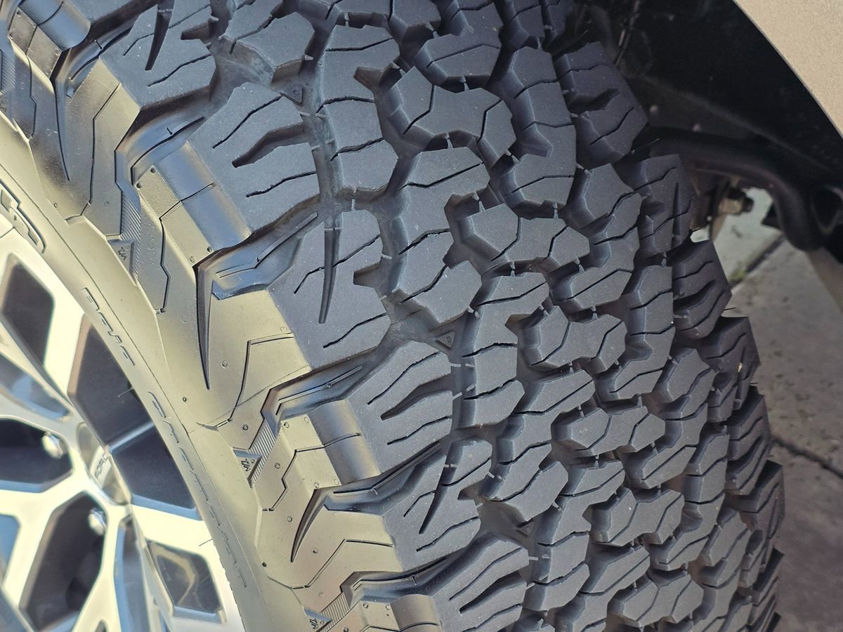 Used 2018 Ford F150 Raptor w/ Equipment Group 802A Luxury image 18