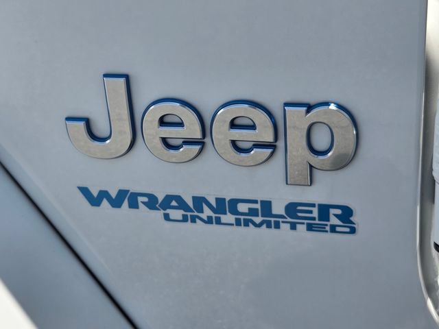 Used 2022 Jeep Wrangler Unlimited Sahara AWD/4WD image 34