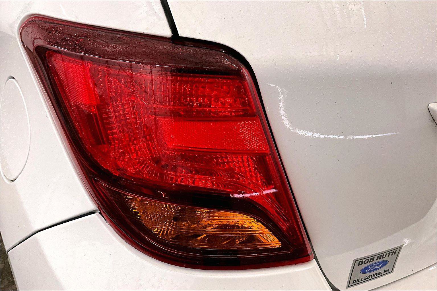 Used 2016 Toyota Yaris LE image 28