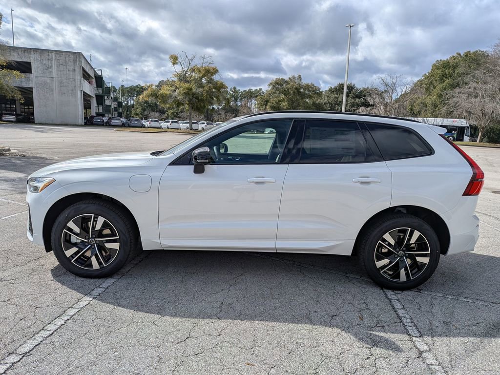 New 2026 Volvo XC60 T8 Core w/ Protection Package Premier image 10