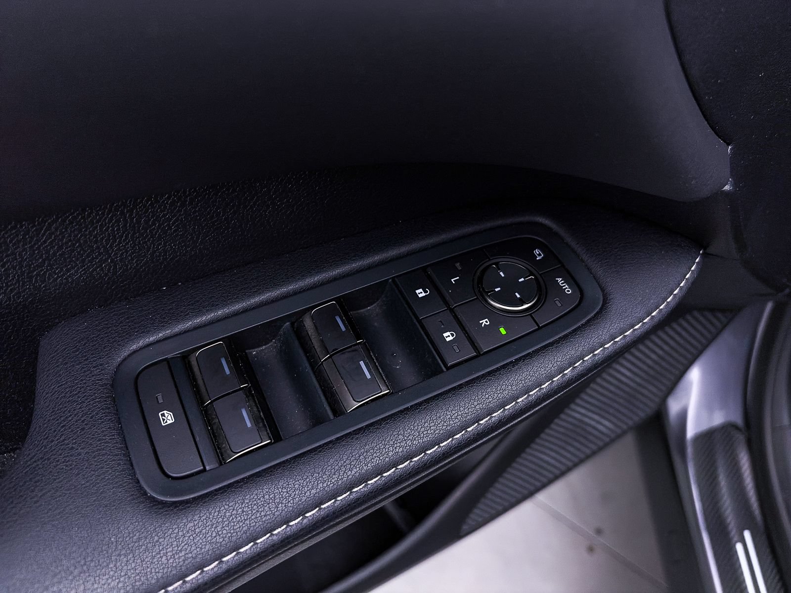Used 2023 Lexus RX 350 FWD w/ Cold Area Package image 17