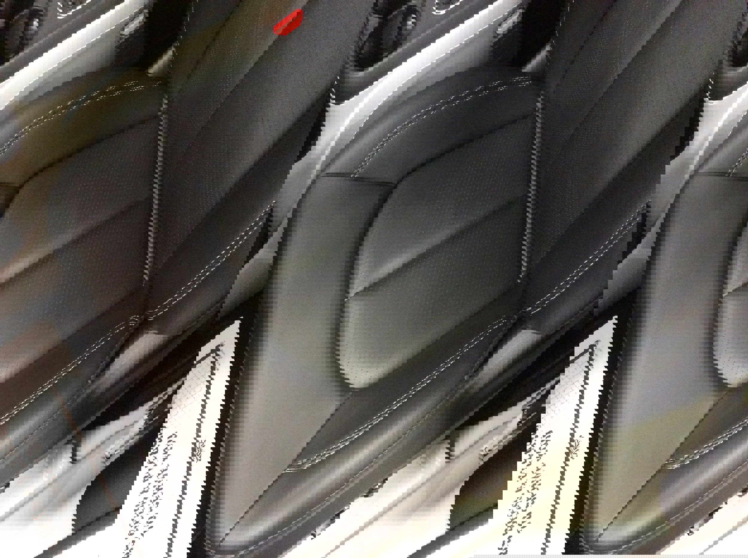 Used 2024 Chrysler Pacifica Touring-L image 18