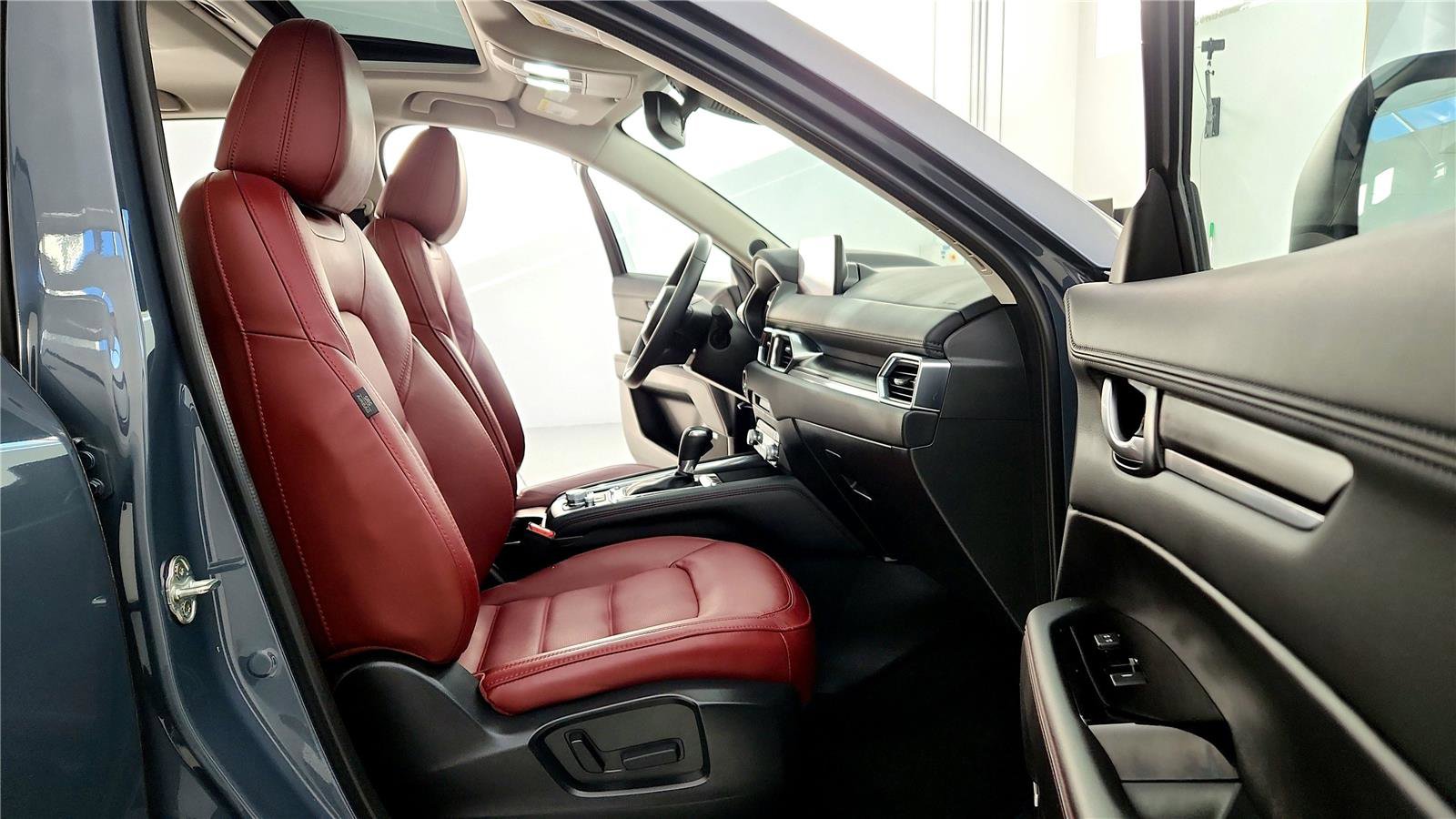 Used 2023 MAZDA CX-5 Carbon Edition image 17