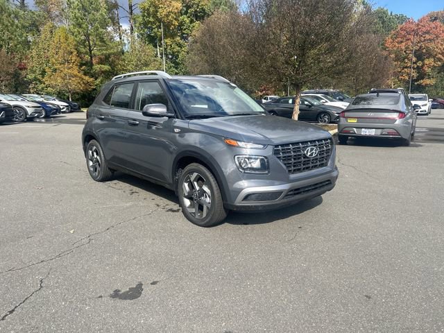 New 2025 Hyundai Venue SEL image 11