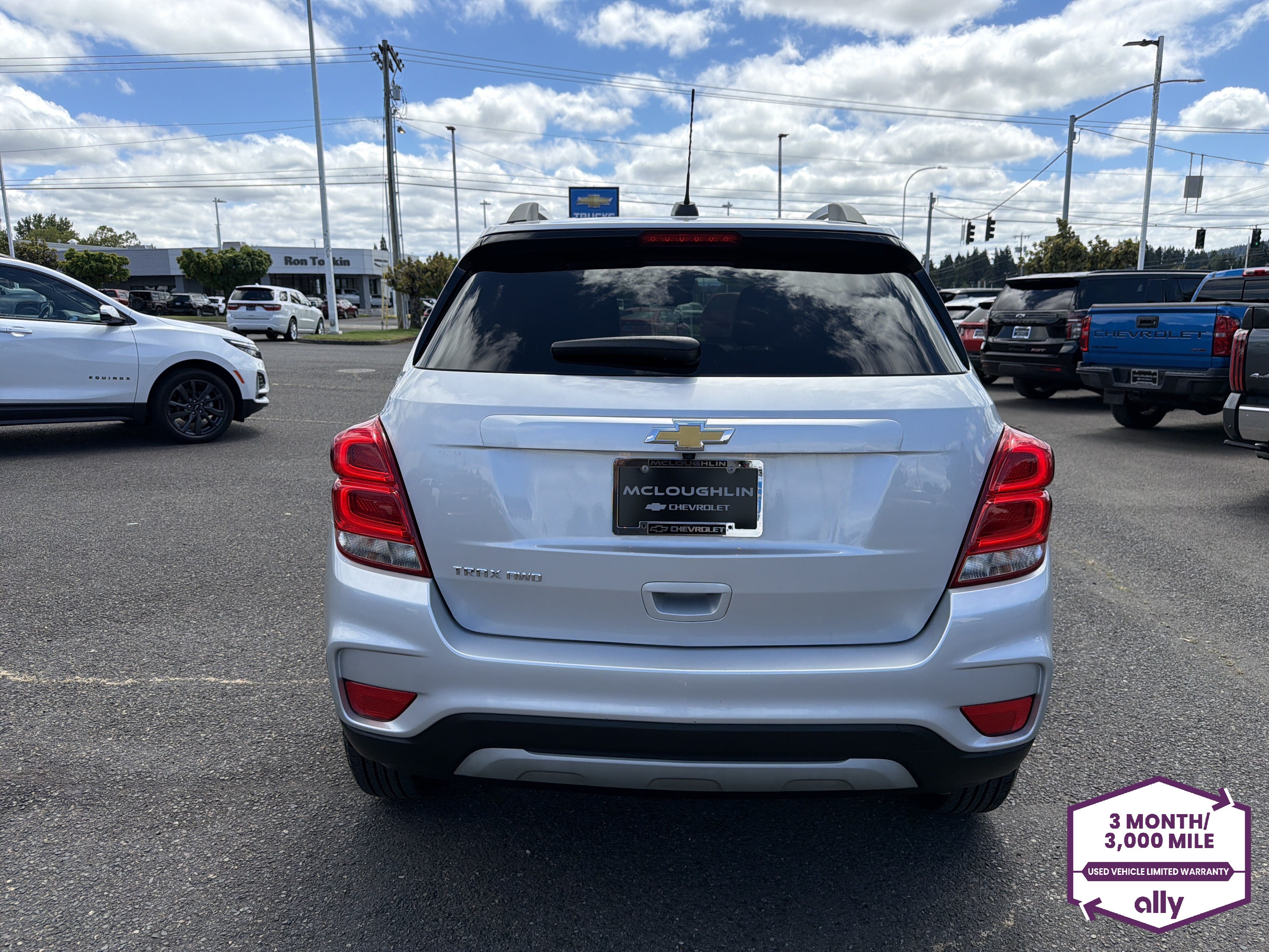 Used 2022 Chevrolet Trax LT w/ LT Convenience Package AWD/4WD image 4