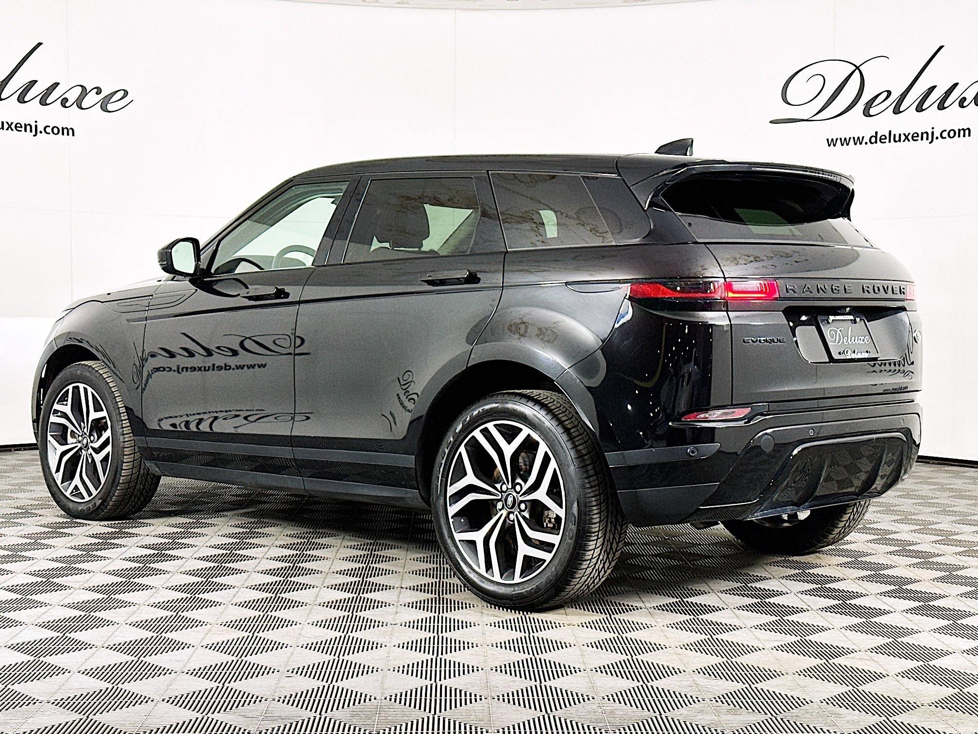 Used 2023 Land Rover Range Rover Evoque SE AWD/4WD image 4