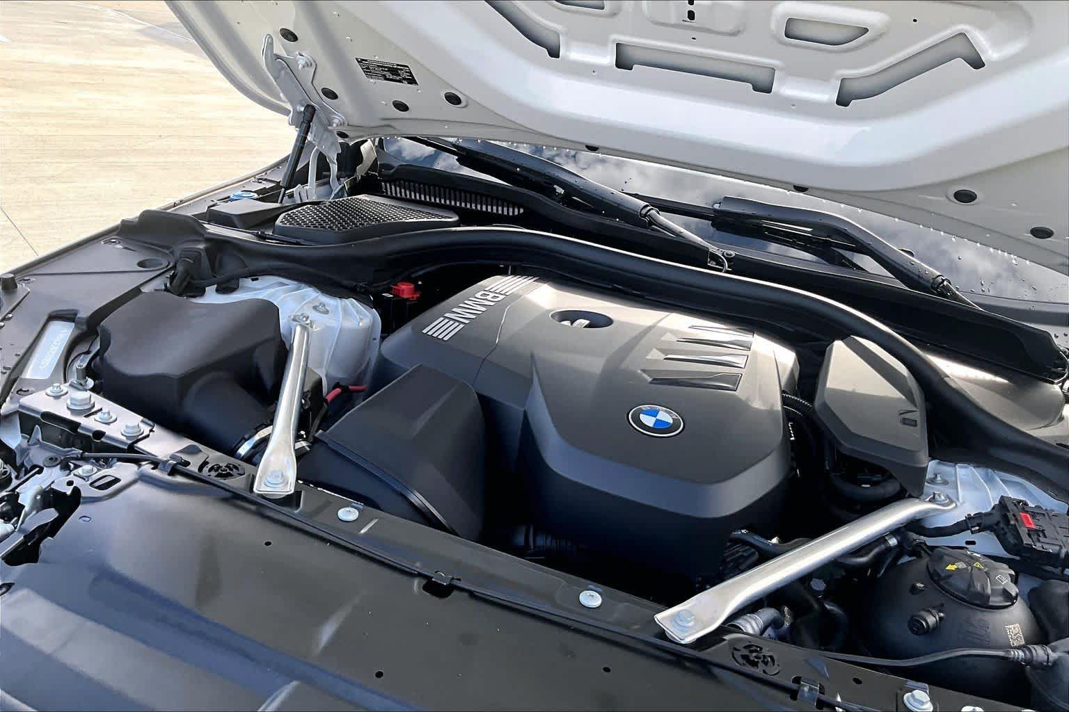 Used 2027 BMW 530i w/ Premium Package RWD image 17