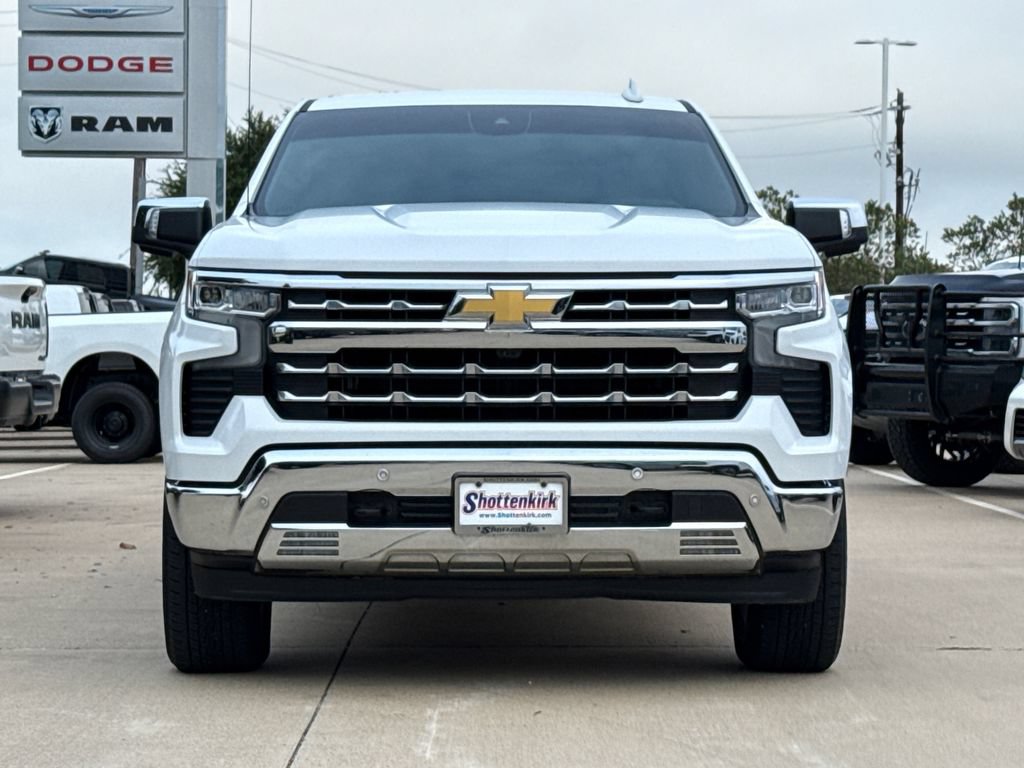 Used 2024 Chevrolet Silverado 1500 LTZ w/ Z71 Off-Road Package AWD/4WD image 2