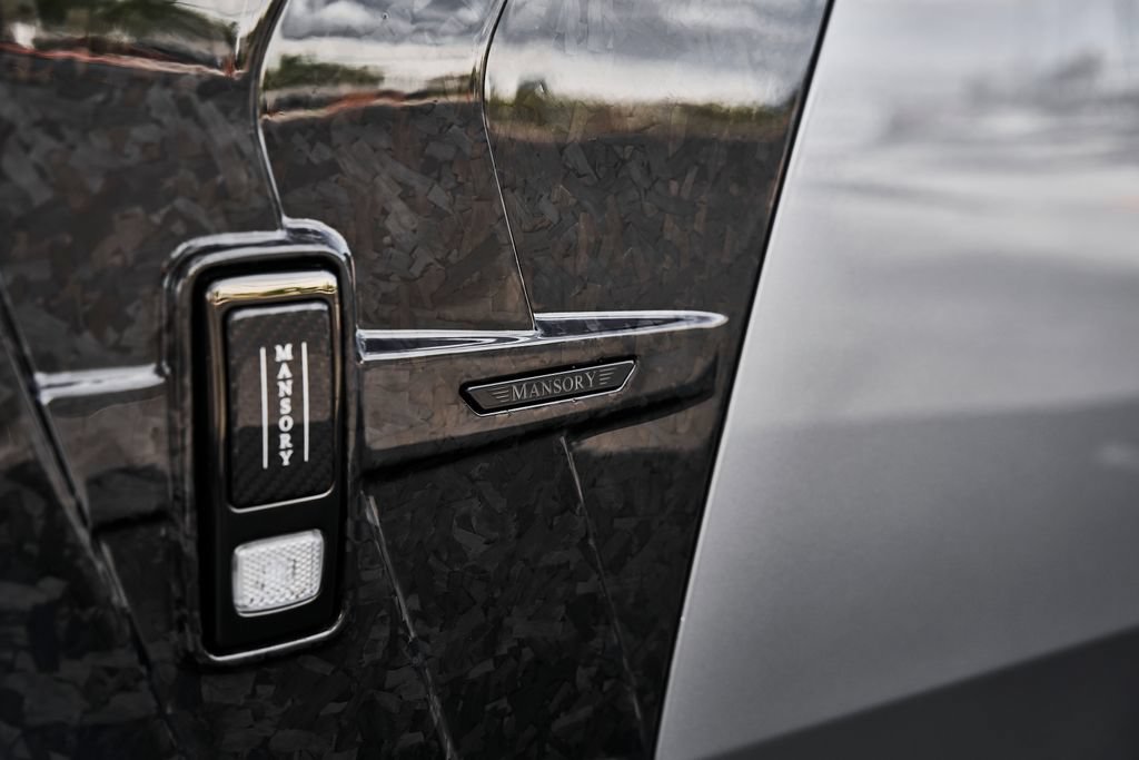Used 2025 Rolls-Royce Spectre Black Badge AWD/4WD image 11
