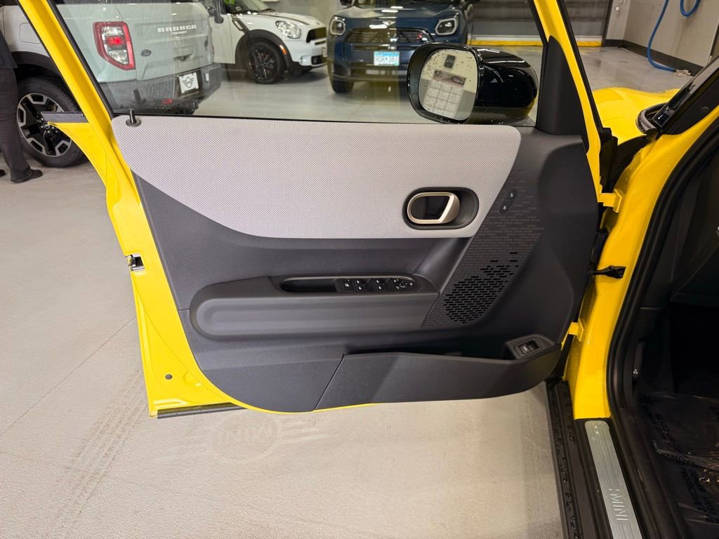 Certified 2025 MINI Cooper S image 10