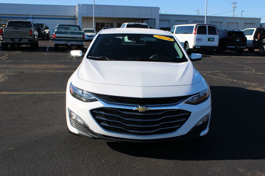 Used 2024 Chevrolet Malibu LT image 3