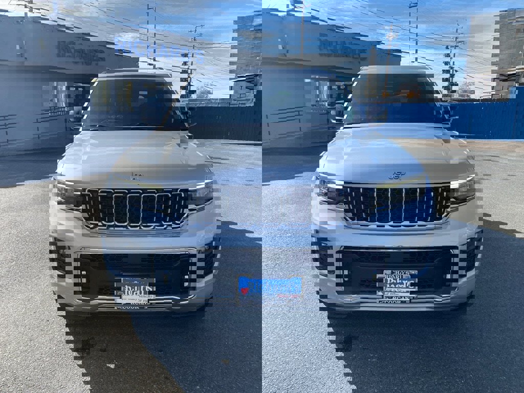 Used 2022 Jeep Grand Cherokee Overland image 6