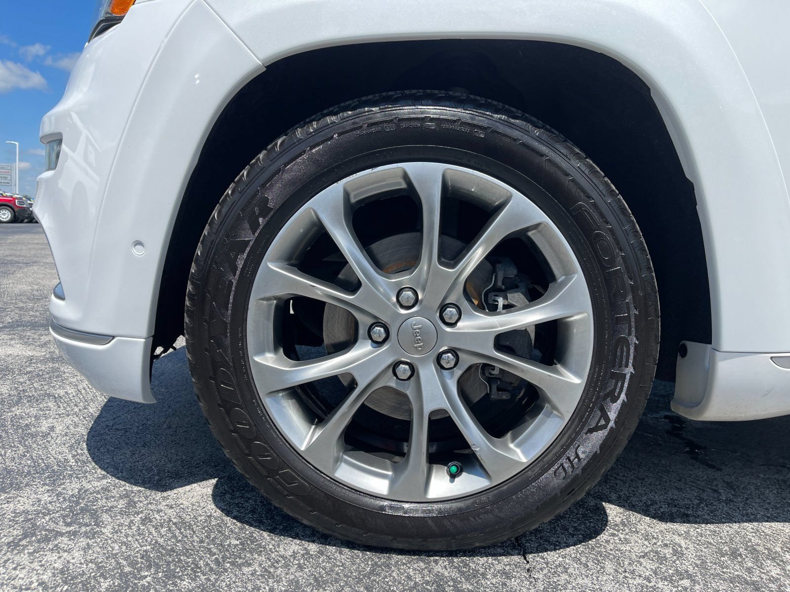 Used 2020 Jeep Grand Cherokee Summit AWD/4WD image 32