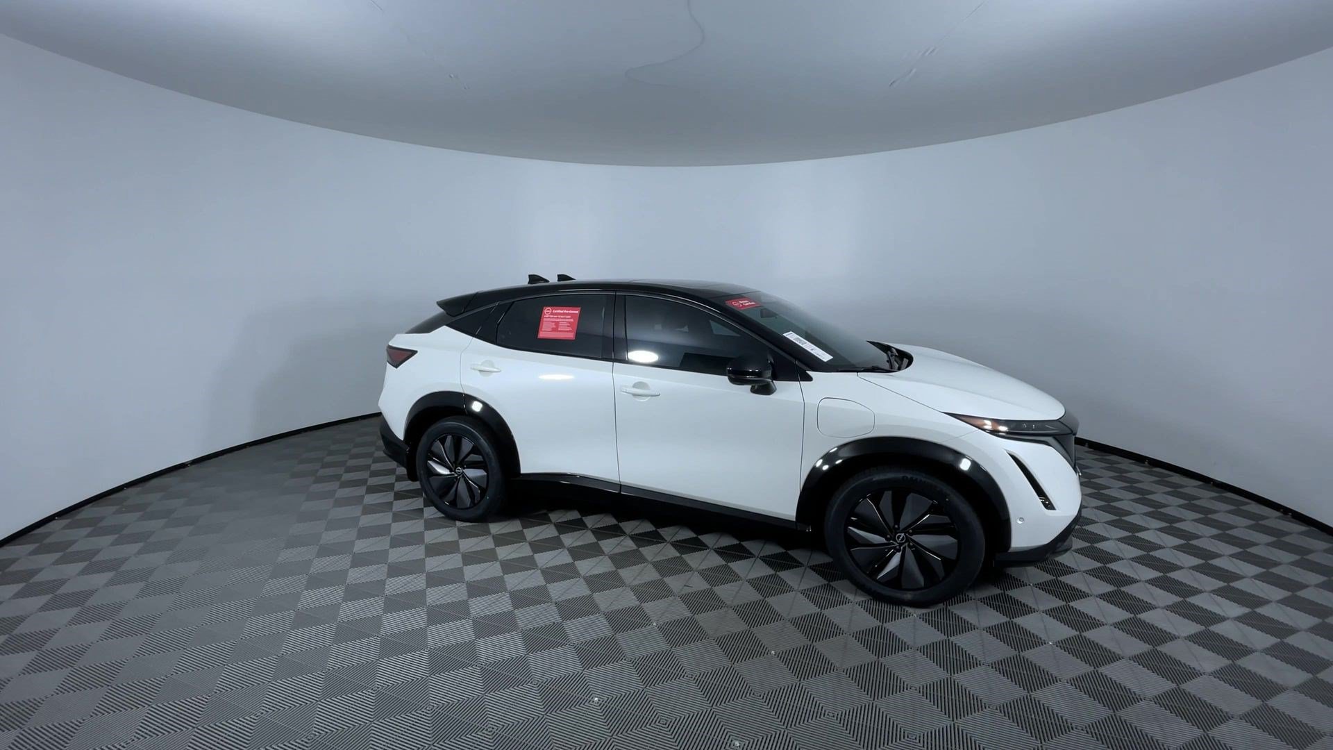 Certified 2024 Nissan Ariya AWD image 2
