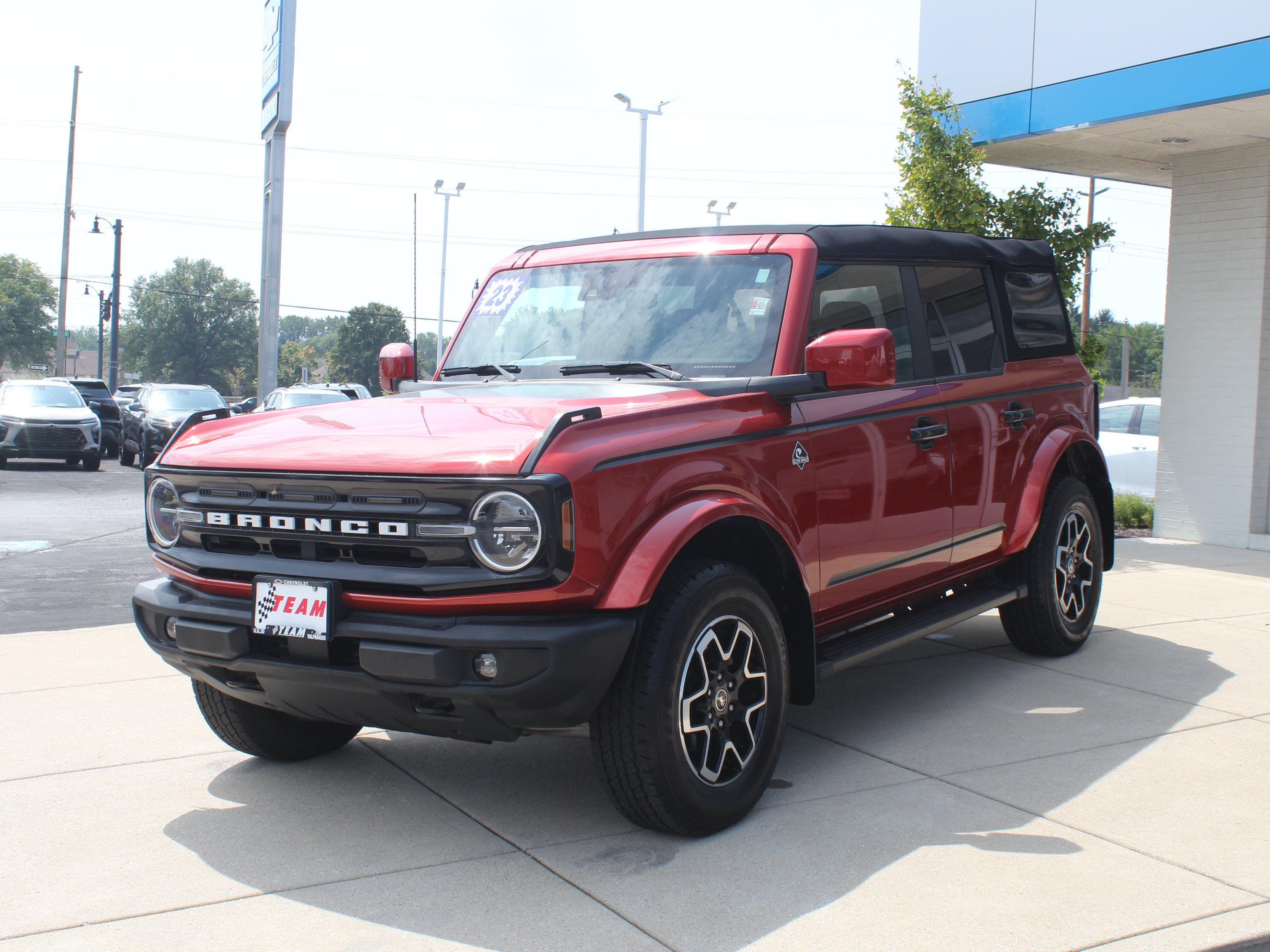 Used 2023 Ford Bronco Outer Banks AWD/4WD image 10