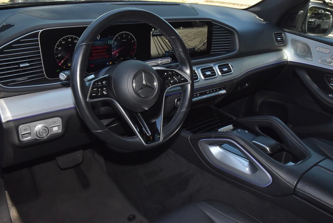 Used 2025 Mercedes-Benz GLE 350 4MATIC w/ Driver Assistance Package image 33