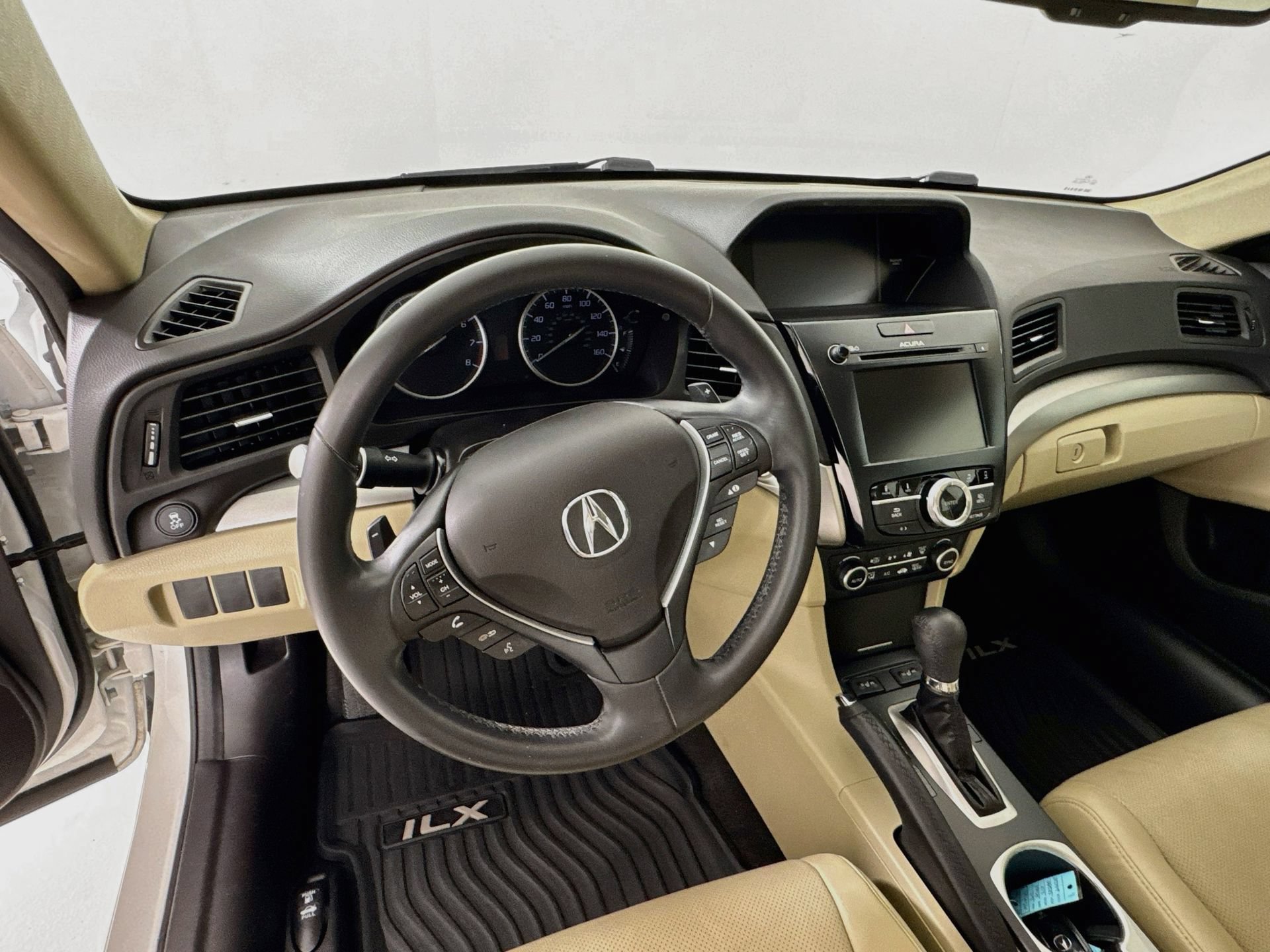Used 2017 Acura ILX w/ Premium Package FWD image 12