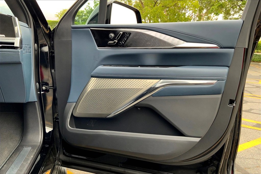 New 2026 Cadillac Escalade IQ Sport 2 w/ LPO, ONYX Package image 35
