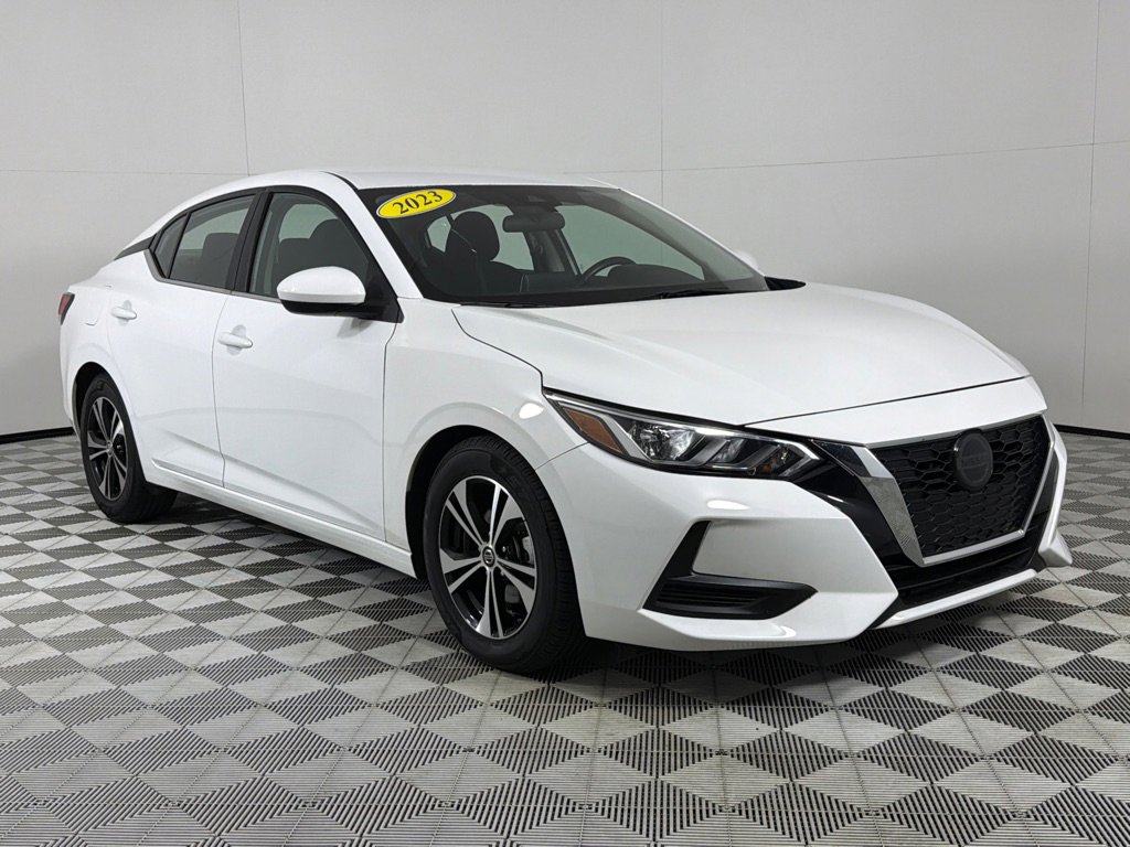 Used 2023 Nissan Sentra SV image 3