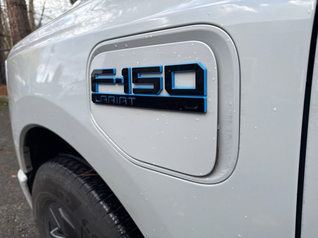Used 2024 Ford F150 Lightning Lariat image 29