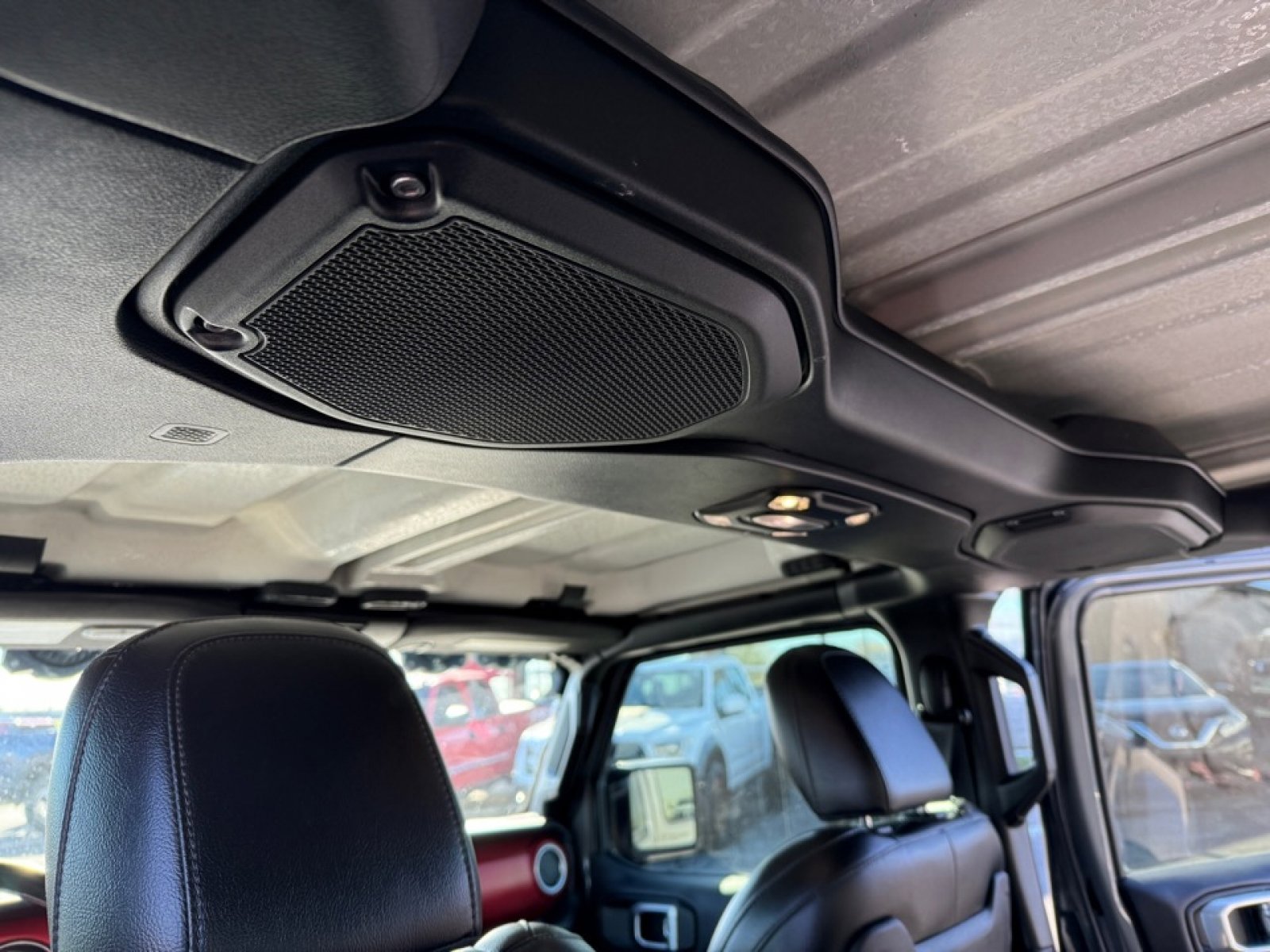 Used 2022 Jeep Gladiator Rubicon w/ Cold Weather Group image 33