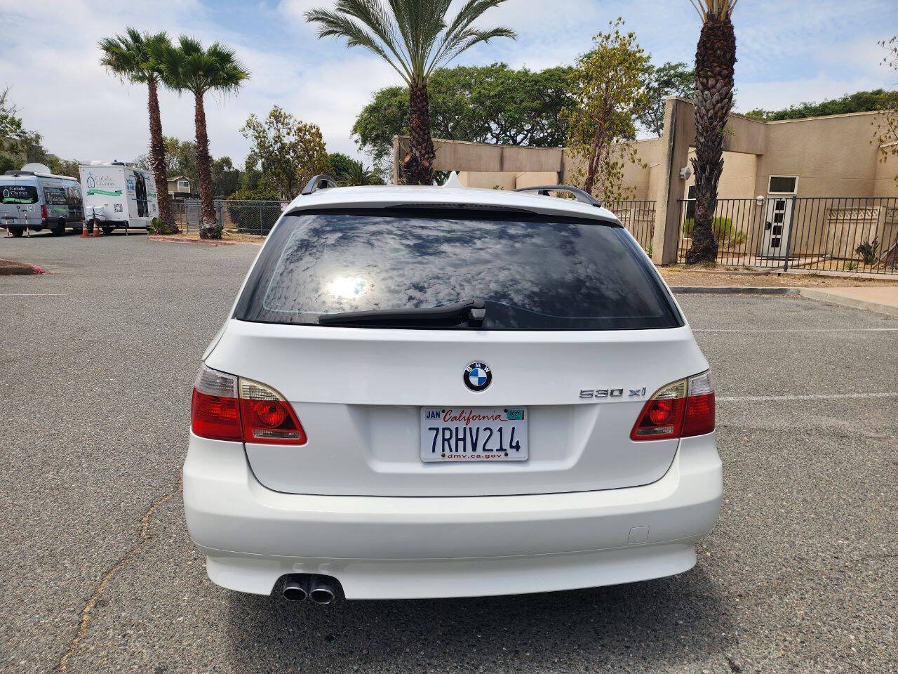 Used 2006 BMW 530xi Wagon AWD/4WD image 4