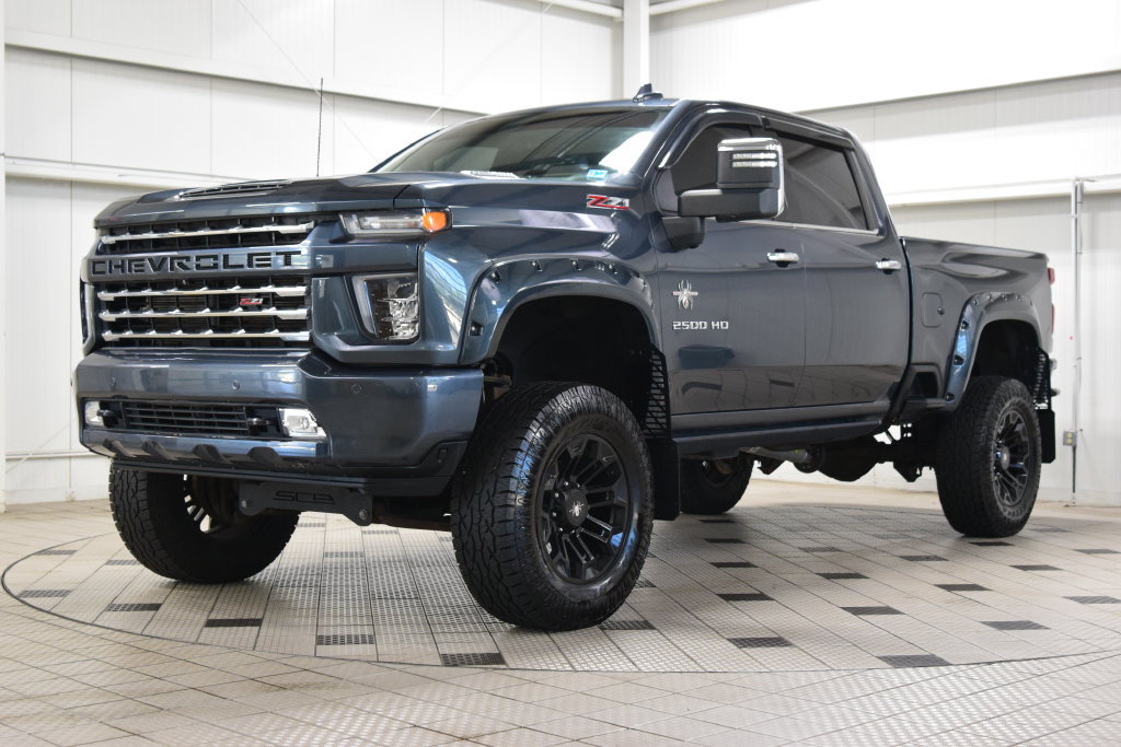 Used 2020 Chevrolet Silverado 2500 LTZ w/ LTZ Premium Package AWD/4WD image 3