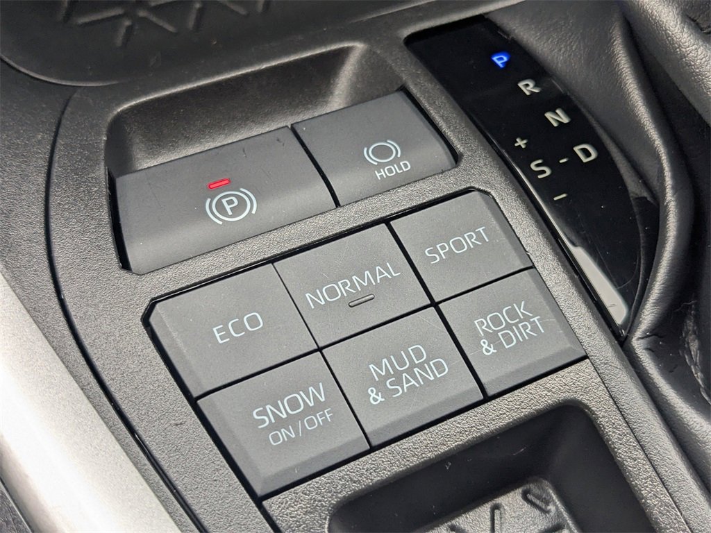 Used 2023 Toyota RAV4 LE image 26