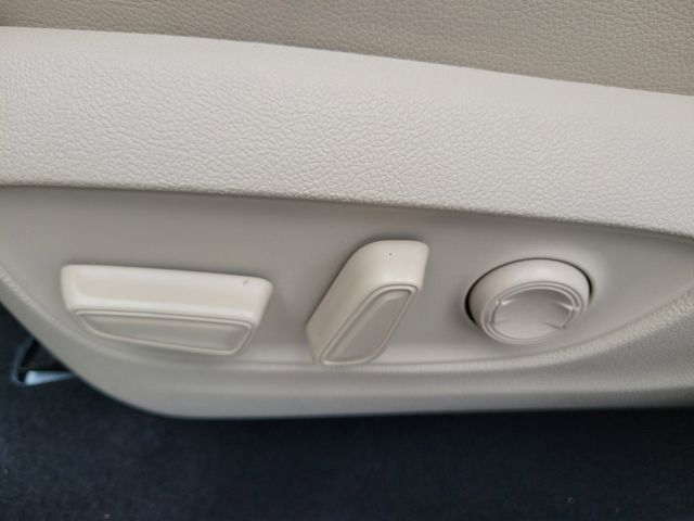 Used 2022 Toyota Highlander Platinum FWD image 23