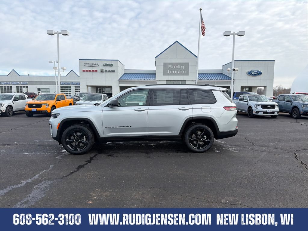 New 2026 Jeep Grand Cherokee L Limited w/ Limited Altitude Package AWD/4WD image 2