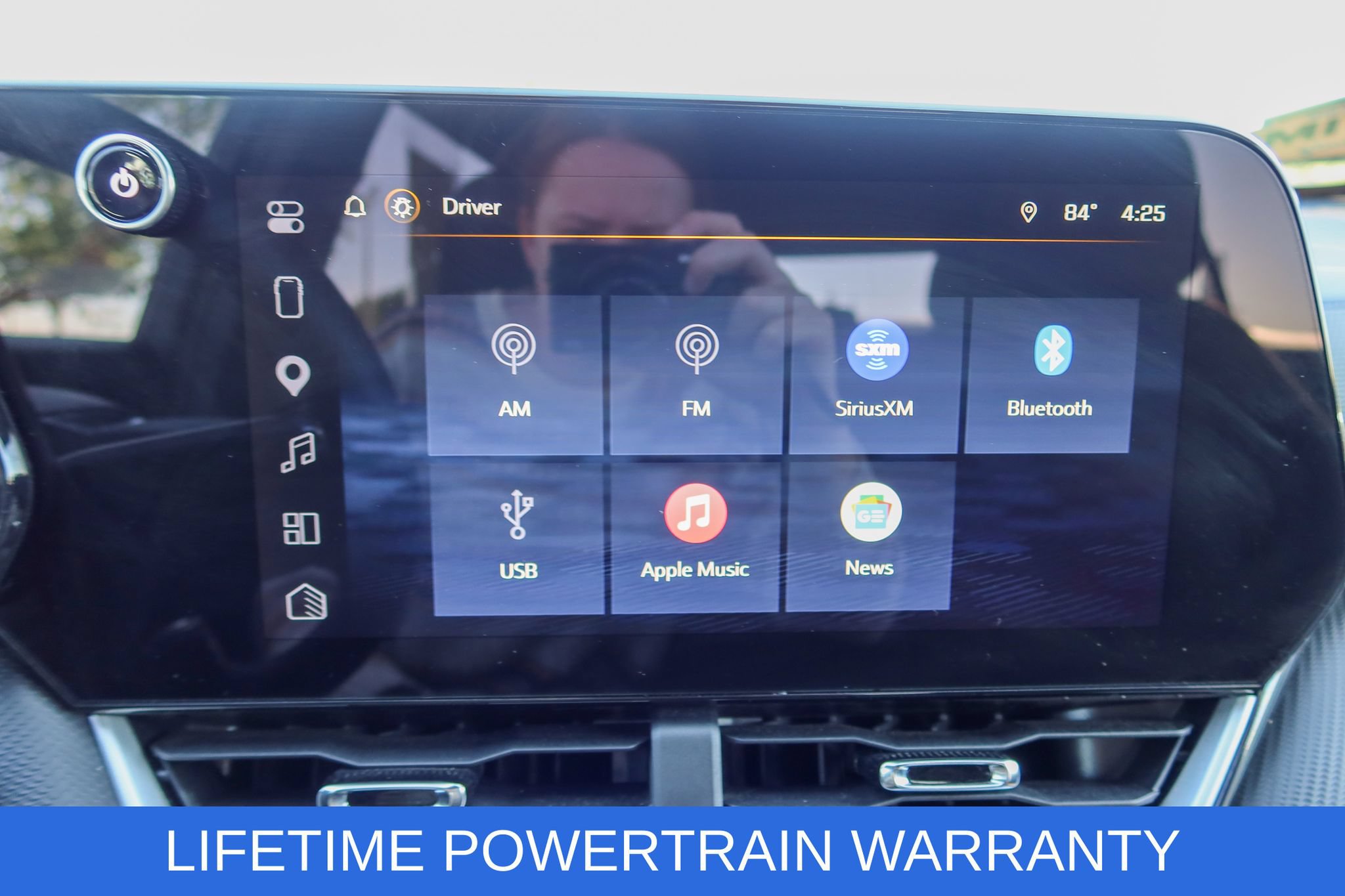 Used 2026 Chevrolet Equinox LT AWD/4WD image 21